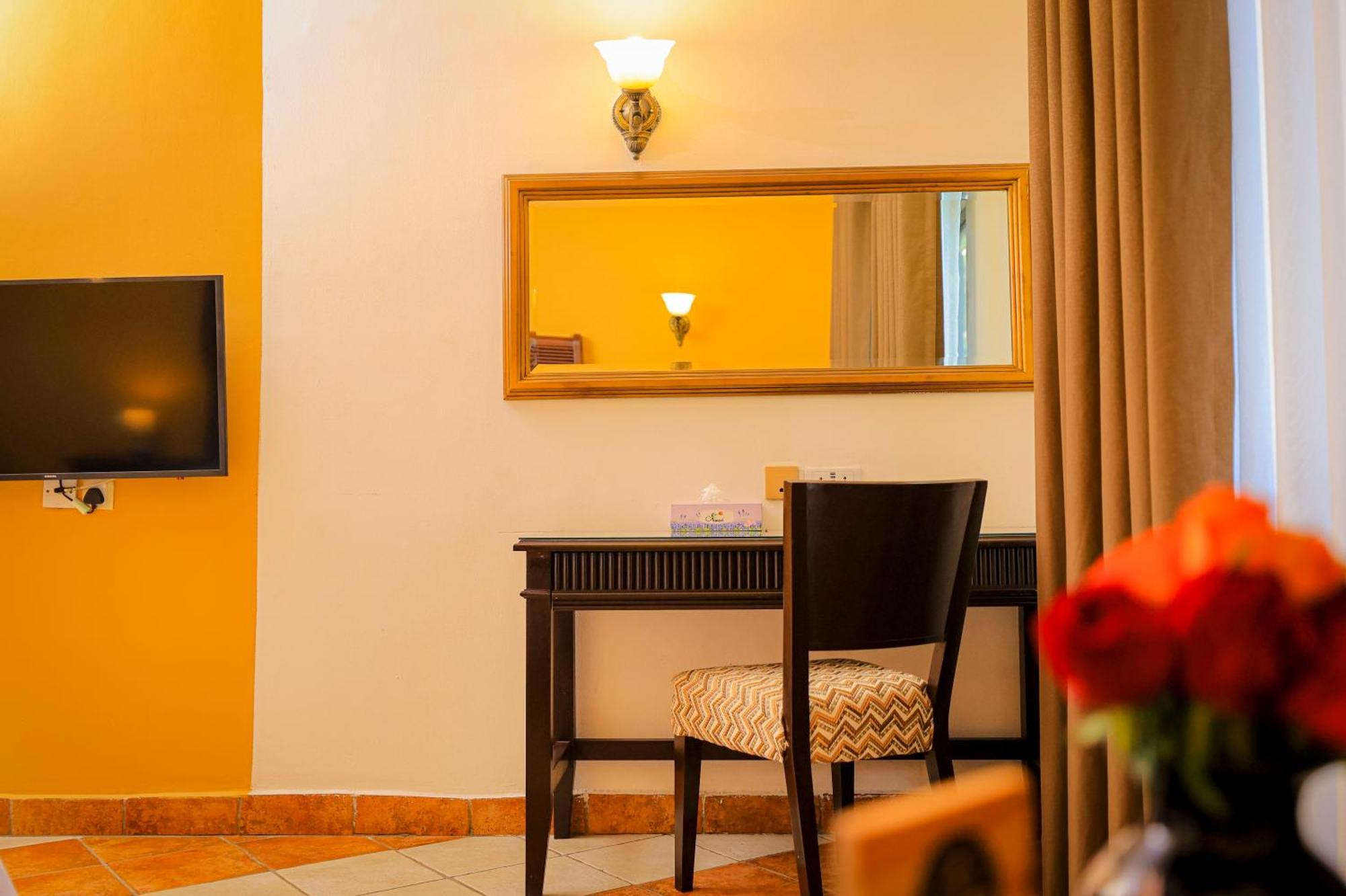 Colosseum Boutique Hotel & Spa Dar es Salaam Exterior foto